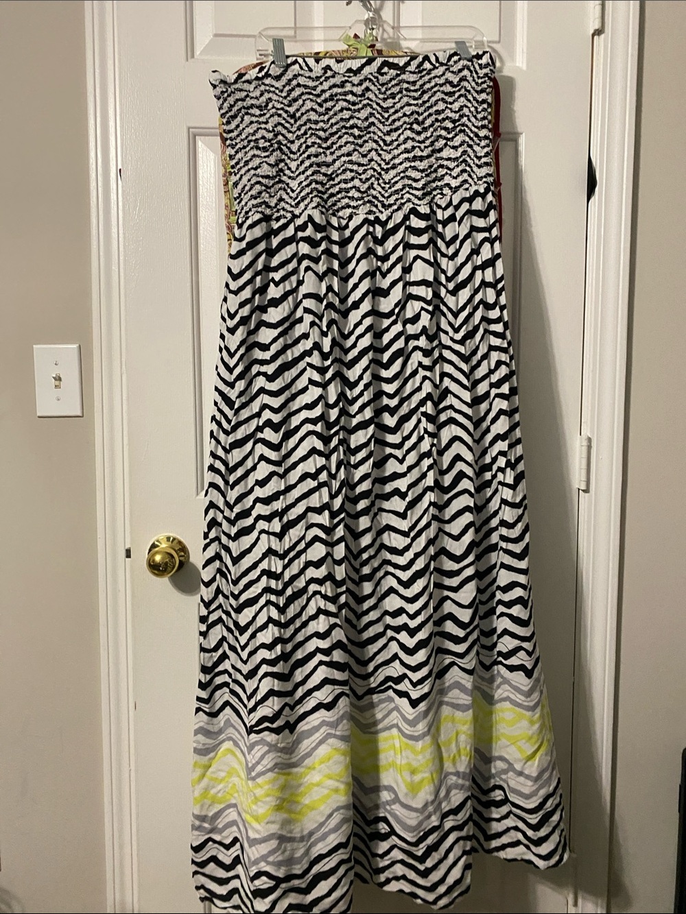 Cato Black & White Chevron Maxi Skirt with Yellow Hem Accent.Size 18W/20W